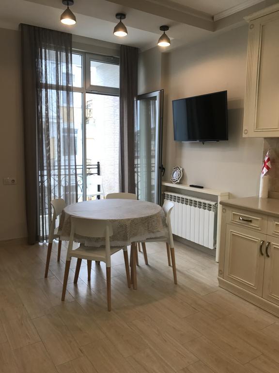 Piazza Apartment Batumi Ngoại thất bức ảnh