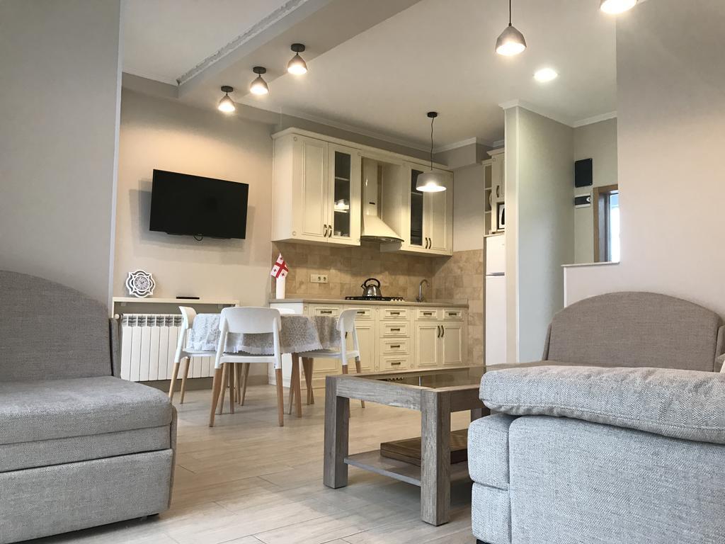Piazza Apartment Batumi Ngoại thất bức ảnh