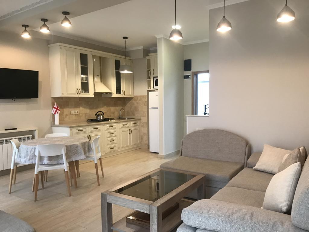 Piazza Apartment Batumi Ngoại thất bức ảnh